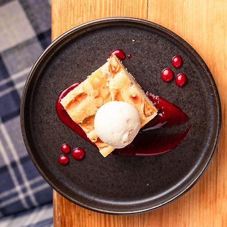 The Rutland Arms Hotel, Bakewell, Derbyshire 外观 照片